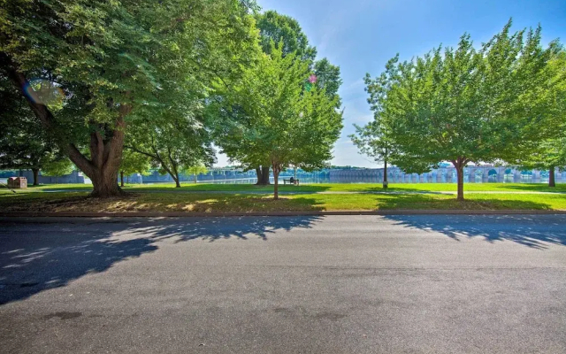 1 Mi to Dtwn: Historic Harrisburg Home