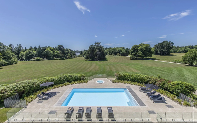 Chateau Les Garennes