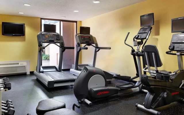 Courtyard Houston Brookhollow