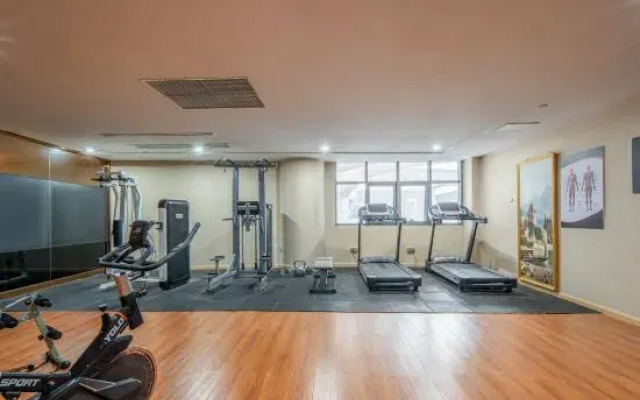 Leking Hotel (Anqing Tianzhushan Airport High speed Railway Station Store)
