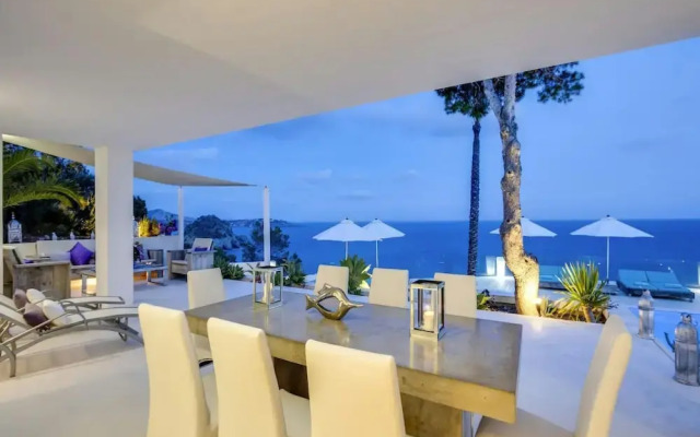 Beautiful Villa With Leisure Activities