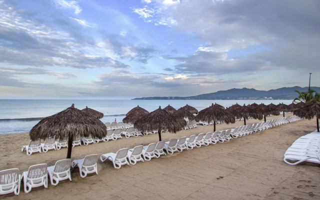 Royal Decameron Complex