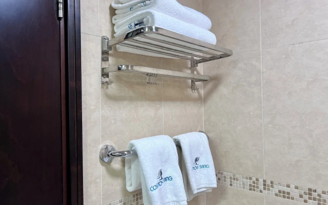 Cosmos Living - Goldcrest Views1