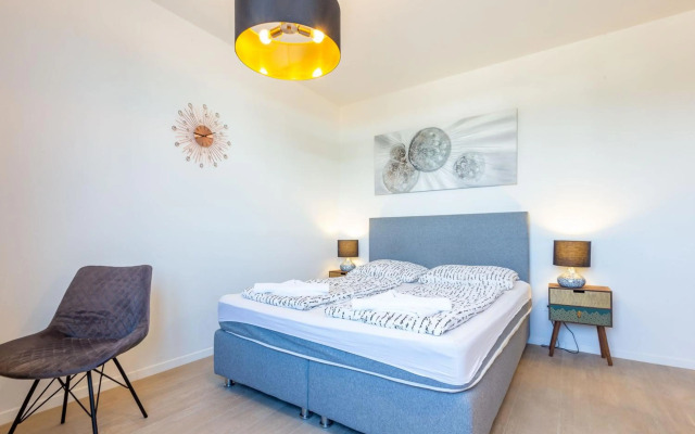 Tiffy studio w private parking