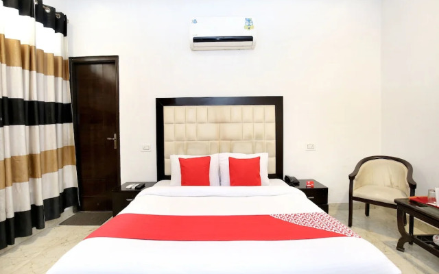 OYO 1355 Hotel Dream