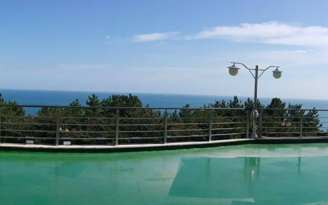 Sun and Moon Guest House - Hostel