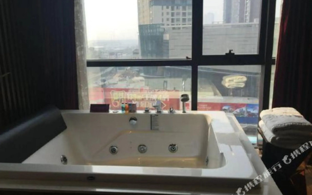 Rose Lover Hotel