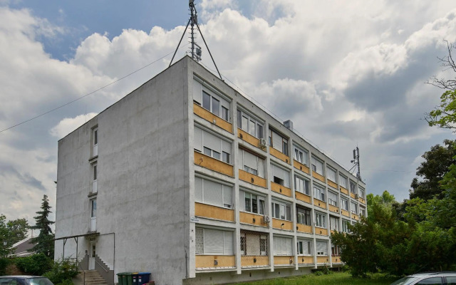 LEM Suburban Apartment