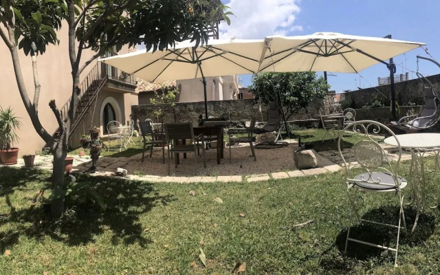 Castello D'Alcontres B&B