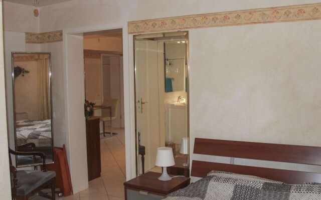 Tolstov-Hotels Apartment