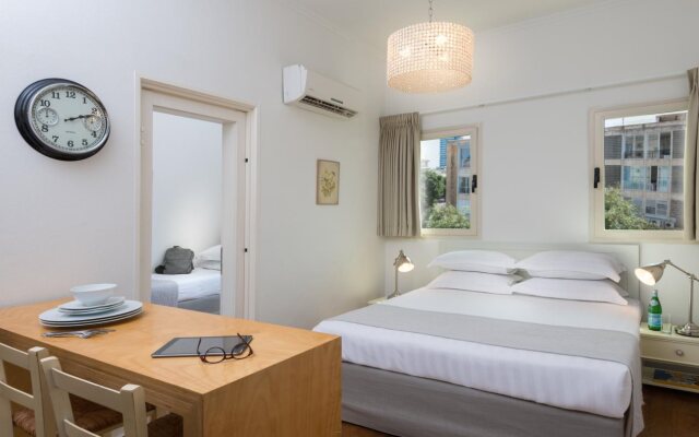 Dizengoff Suites Hotel