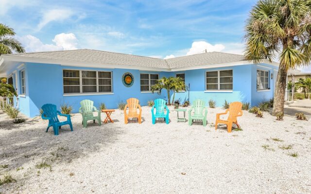 3561 Estero Blvd Manor