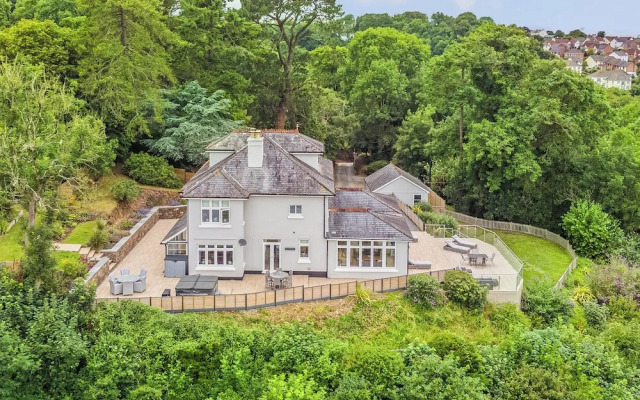 Mallacleave House