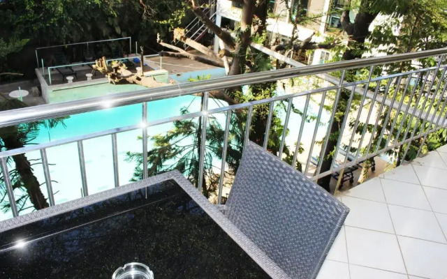 Sunny Garden