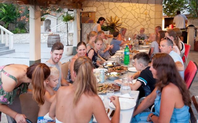 Villa Solo, Luxury Family app in Nature Park