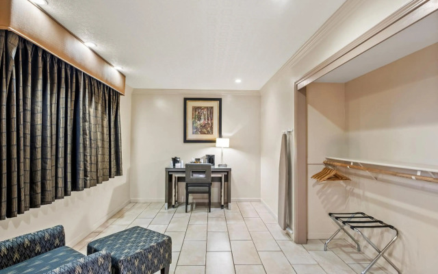 HomeTowne Studios by Red Roof Yuba City Bonanza – Marysville