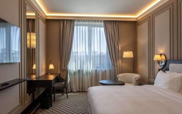 GoldenEye Hotel & Casino