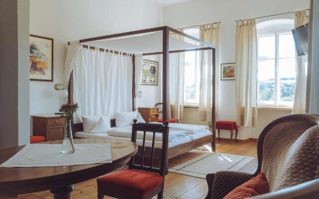 Hotel Schloss Raitenbuch