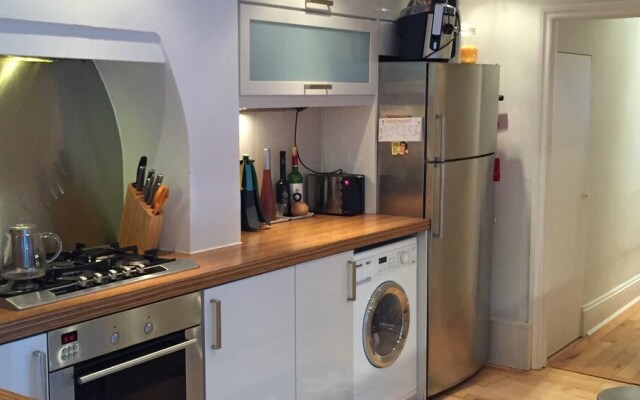 Stylish Clapham Flat with Garden