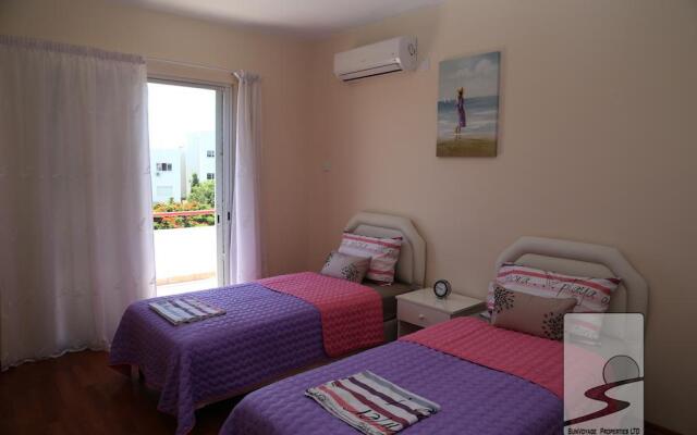 Amathusia Sweet Beach Apartments