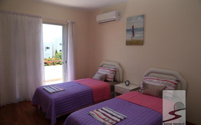 Amathusia Sweet Beach Apartments