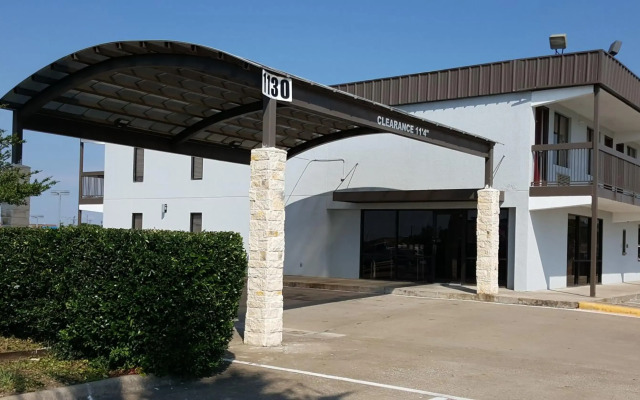 Super 8 Rockwall