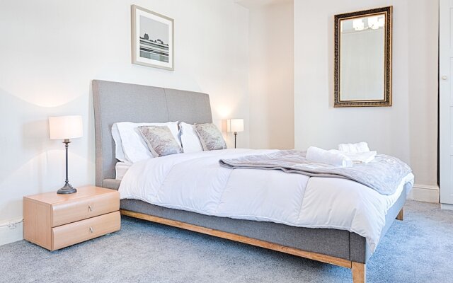 Swansea Town House - 5 min to City Ctre