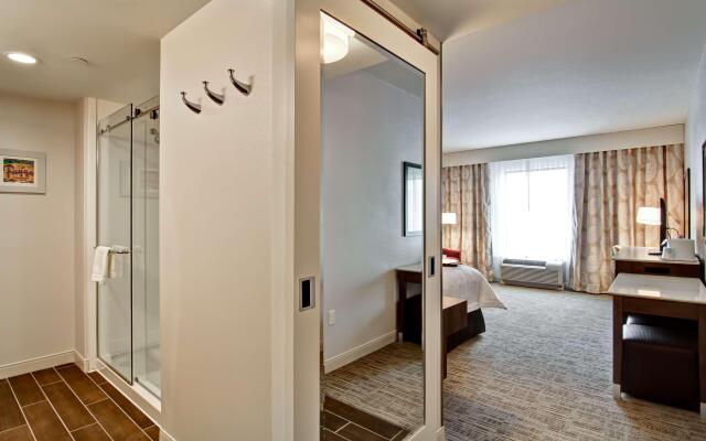 Hampton Inn & Suites Detroit/Troy