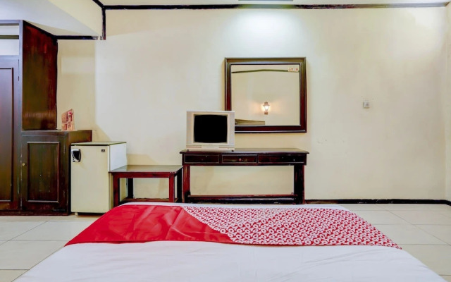 Hotel Lumajang New by OYO Rooms