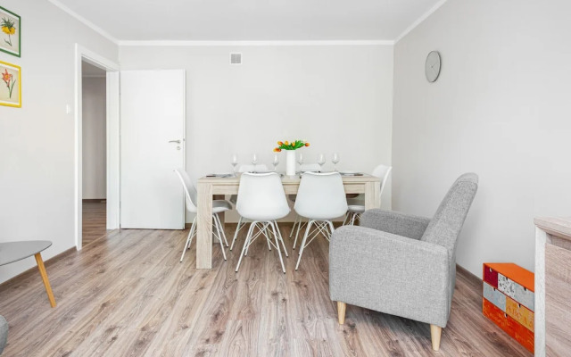 Apartment Solidarnosci Warsaw by Renters