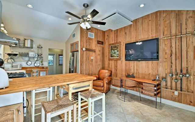 Sarasota Bungalow w/ Pergola, Garden & Waterfalls!