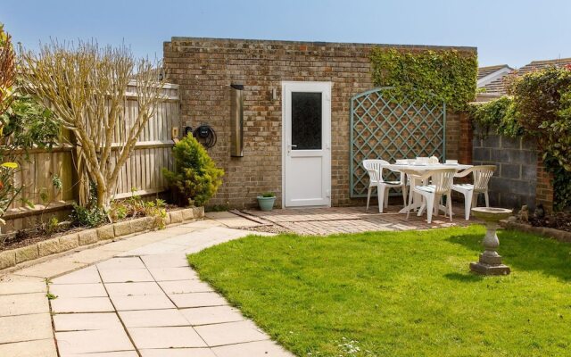 Seaside Retreat 2 Mins to Beach