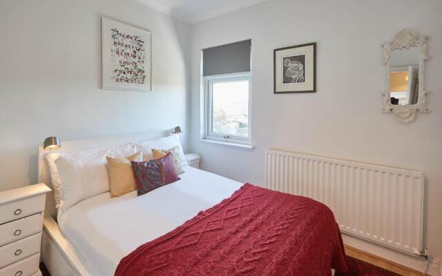 Host Stay Artist House