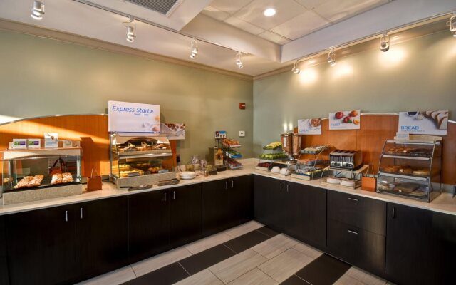 Holiday Inn Express & Suites Schererville by IHG