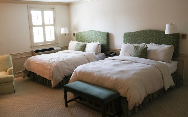 Golden Plough Inn At Peddlers Village