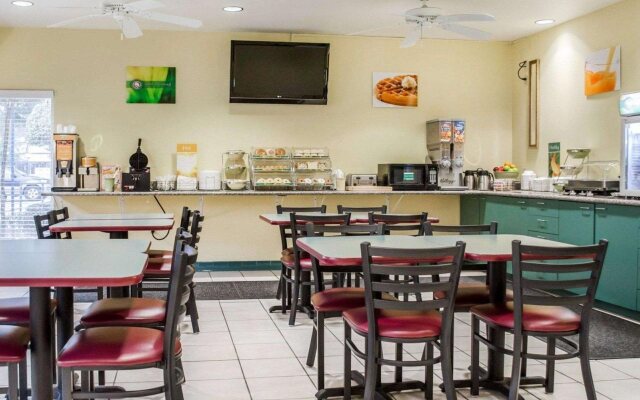 Studio 6 Pensacola, FL - West I-10