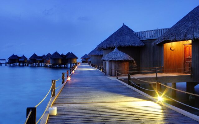 Nika Island Resort & Spa