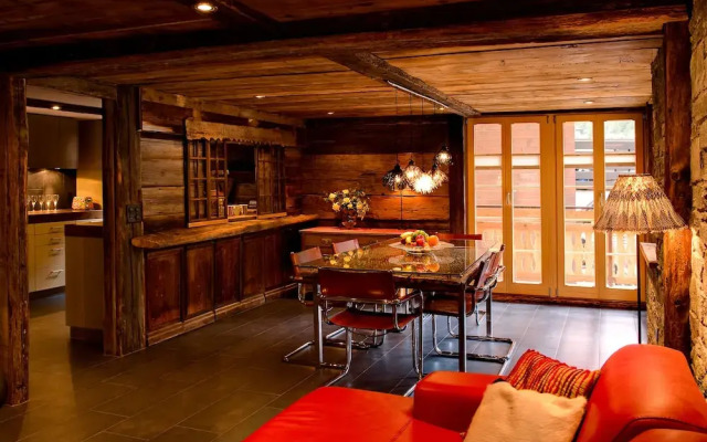 Mountain Exposure Luxury Chalets & Penthouses & Apartments