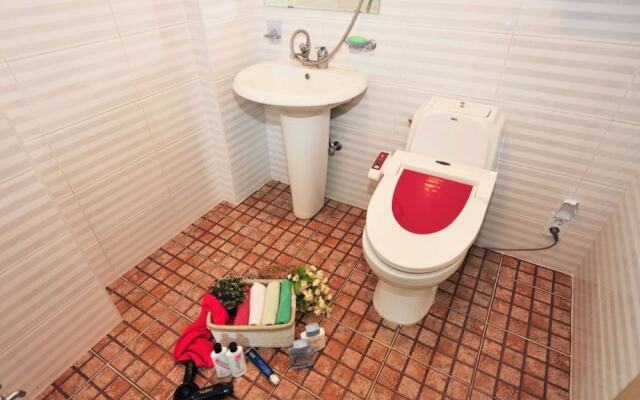 Yangyang Beopsusanjang Pension