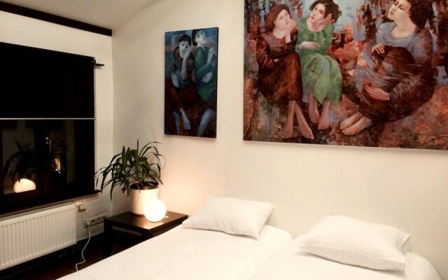 Corner Art Studio