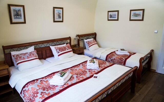 Loreta Hotel