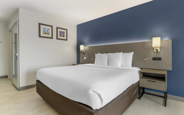 Comfort Inn & Suites Houston FM1960 - Champions