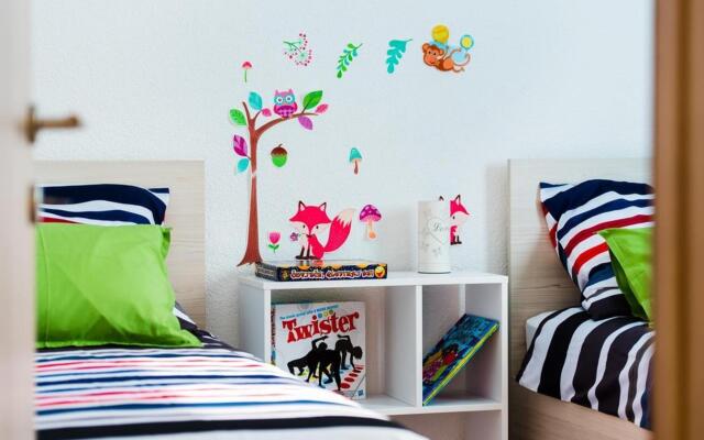 MARISKA - with swimming pool - A2(6+2)