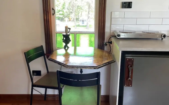 Mt Nebo Railway Carriage and Chalet