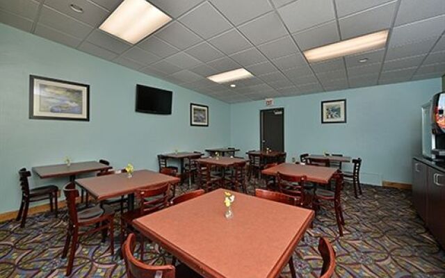 Quality Inn and Suites Beaver Dam