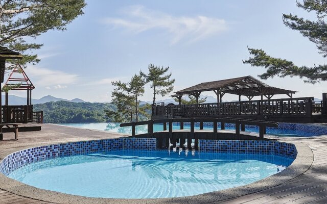 Club ES Jecheon Resort