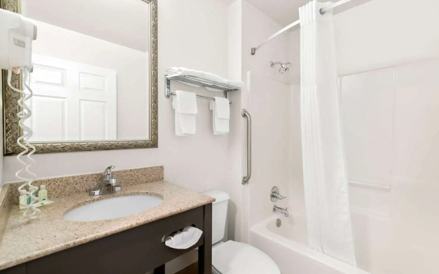 Quality Inn Merrimack - Nashua