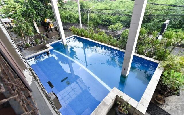 RedDoorz Plus @ Raya Legian