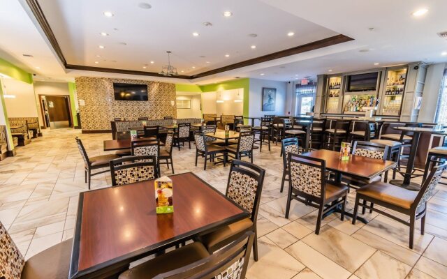 Holiday Inn Houston Webster by IHG