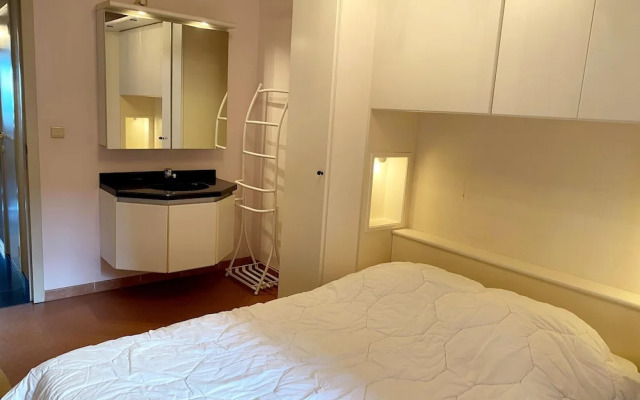 Chic Urban Seaside Apartment